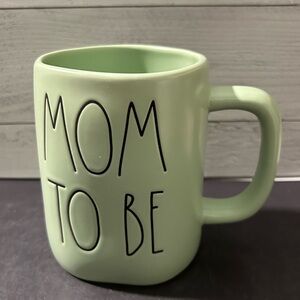 Rae Dunn Mint 'Mom To Be' Mug